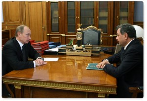 Владимир Путин встретился с губернатором Анатолием Артамоновым