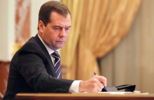 Дмитрий Медведев считает, что людей обманывать нельзя... Дмитрий Медведев считает, что людей обманывать нельзя...