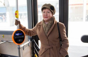 Пенсионеры Алма-Аты получать карточки на проезд в общественном транспорте смогут на постоянной основе 