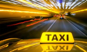 Цены на такси в Москве упали до минимума Цены на такси в Москве упали до минимума