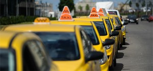 Москва не будет вводить единый тариф на такси Москва не будет вводить единый тариф на такси