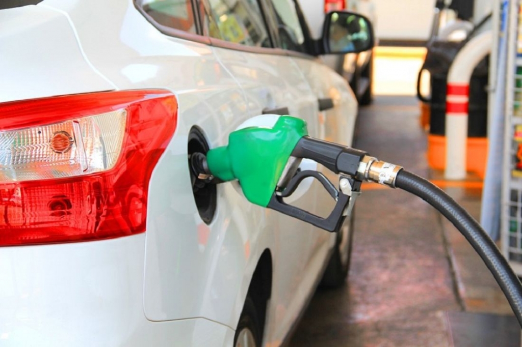 В начале следующего года могут снова скакнуть цены на бензин, а затем на все остальное