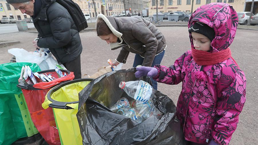 Тариф с ноготок: детям предложили дать льготы на оплату вывоза мусора