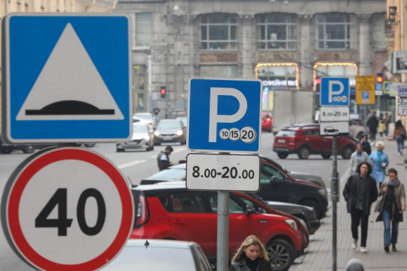 Тариф на платную парковку в Петербурге может вырасти в полтора раза