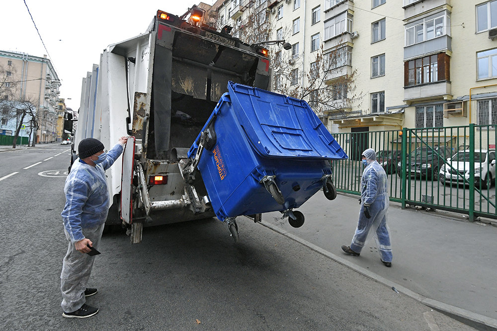Власти Москвы утвердили новые тарифы на вывоз мусора