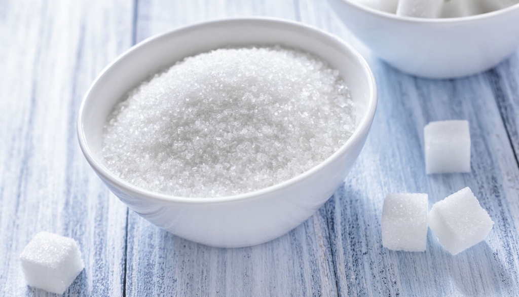 Несладкая жизнь: цены на сахар растут по всей России