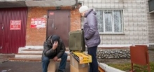В Тюменской области судебные приставы выселяют из квартир должников за коммуналку 