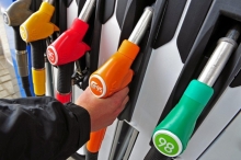 Россия заняла второе место в рейтинге стран Европы с самым дешевым бензином