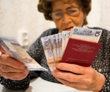 Сколько составляет самая большая пенсия по возрасту в Беларуси, а сколько — самая низкая